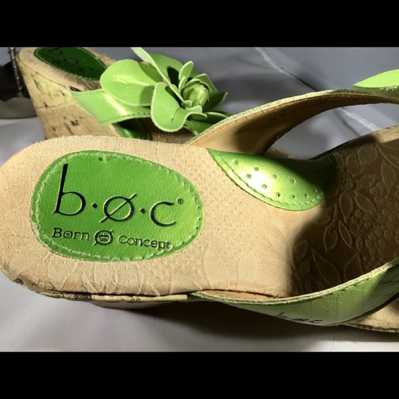BOC wedge with bright green flowers EUC - Picture 8 of 16